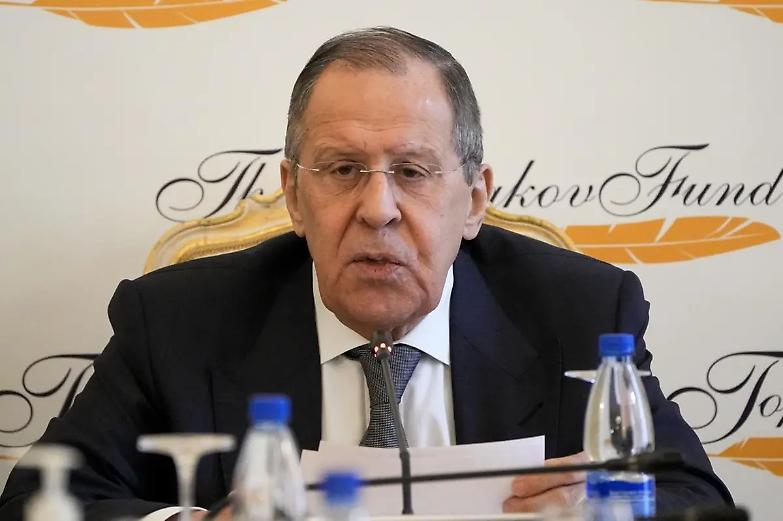 &laquo;Zelensky? Anche Hitler aveva origini ebraiche&raquo;. &Egrave; bufera per l'intervista a Lavrov su Rete4