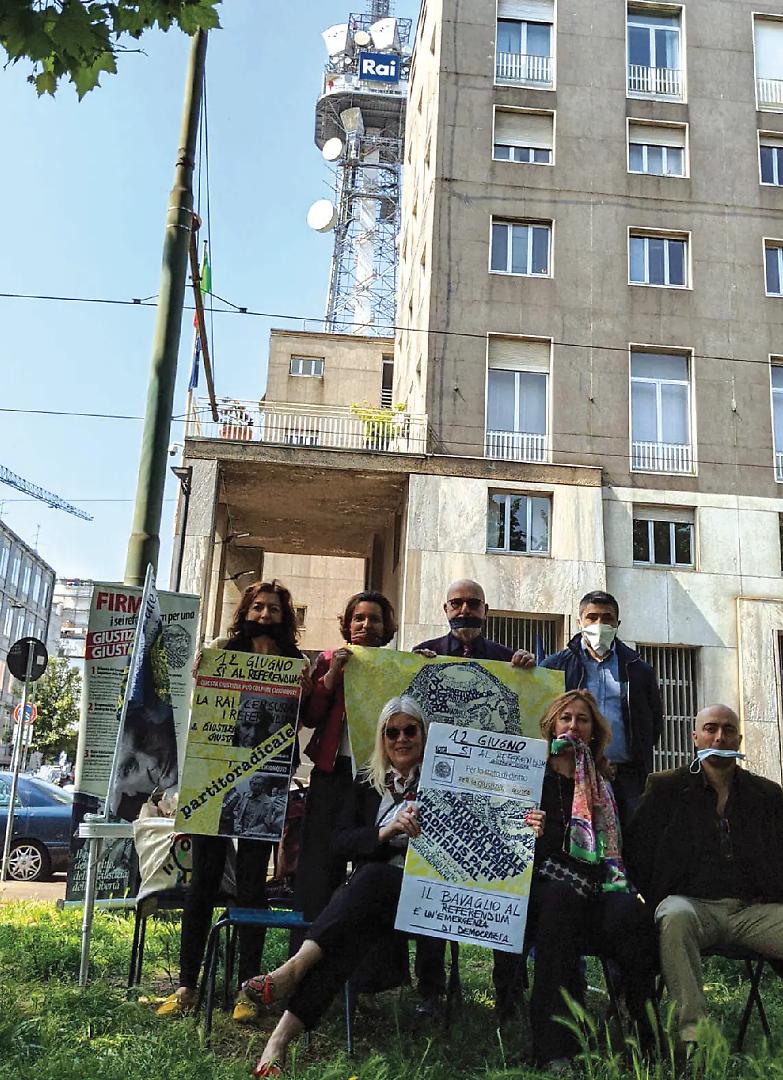 &laquo;Referendum, lottiamo a mani nude&raquo; Salvini prova a scuotersi