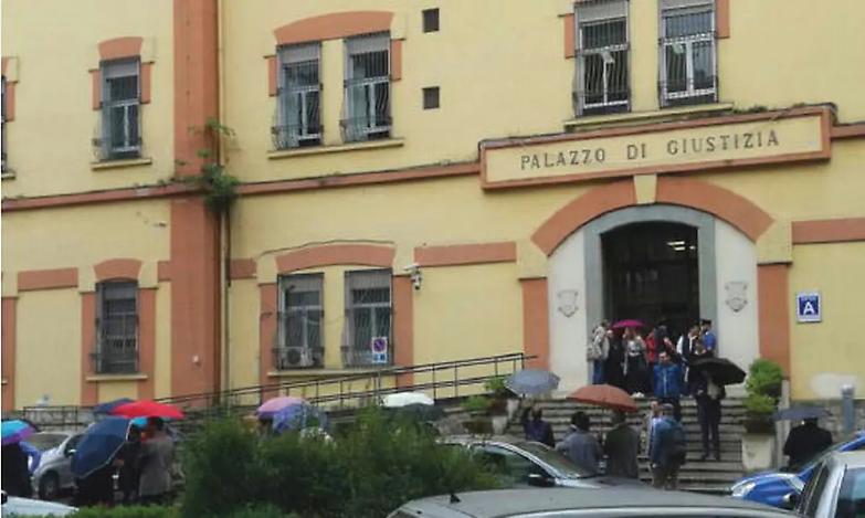 Uffici senza addetti: a Nocera e Tivoli i legali dicono basta