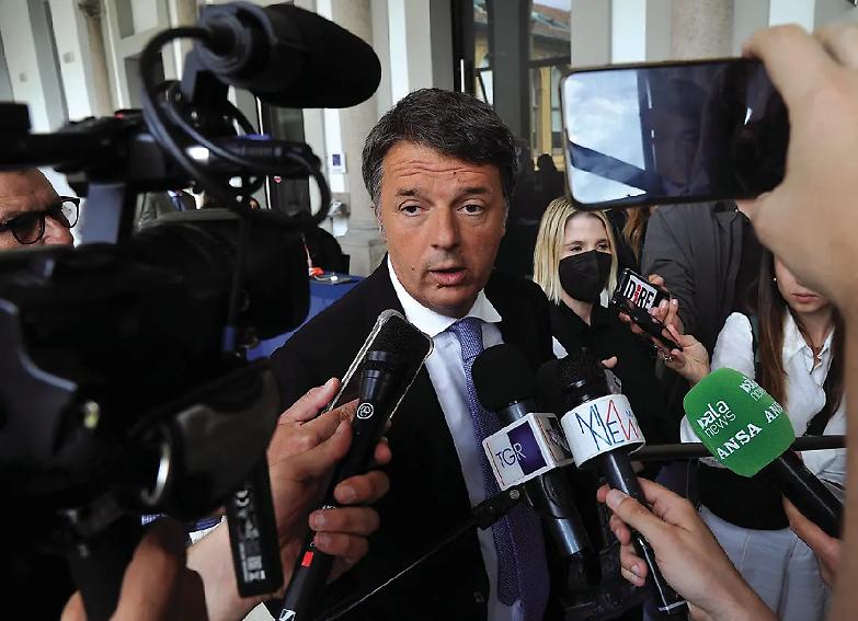 Renzi non si arrende e rilancia: pronta una nuova denuncia contro i pm di Firenze: &laquo;Sono manovre di corrente...&raquo;