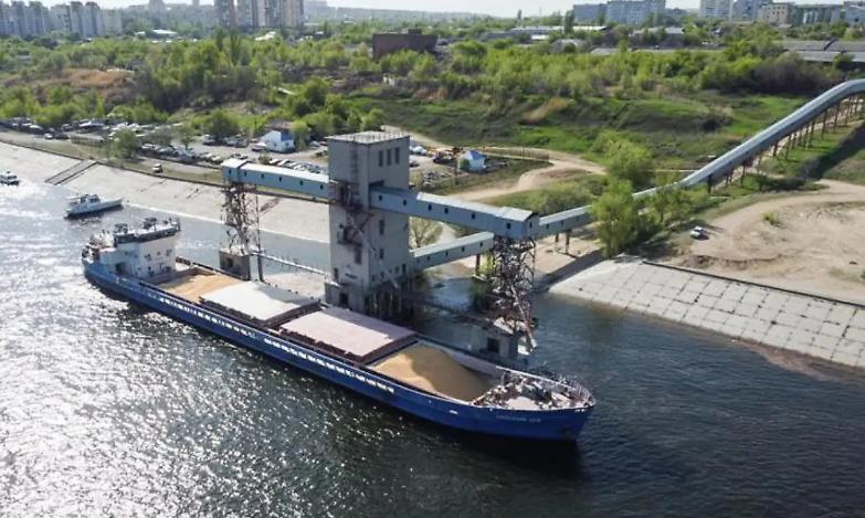 Accordo fra Mosca e Ankara per aprire un corridoio per il grano