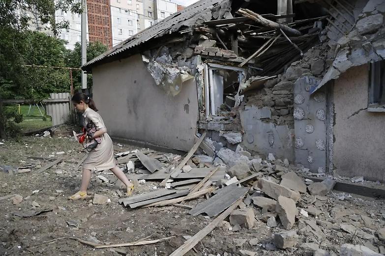 Kiev: "Nessuna resa a Severodonetsk". Raid russi su una scuola a Bakhmut