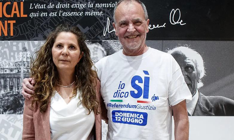 Ora che Calderoli si ispira a Pannella diventa invisibile. Come i 5 quesiti in tv (salvando Mentana)