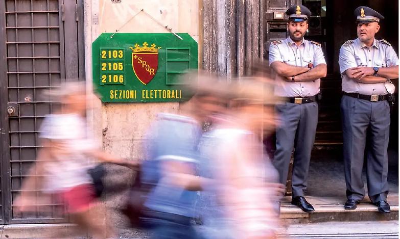 Referendum sulla giustizia, un flop. Ma i S&igrave; battono i No