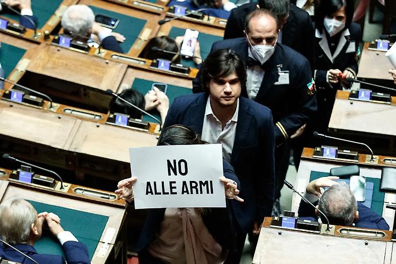 Fico annuncia la nascita di Insieme per il futuro. Ora &egrave; la Lega il primo partito