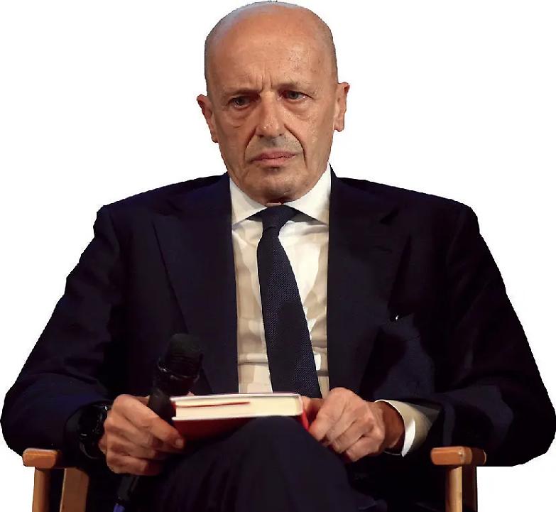 Veleni infiniti tra Salvi e Palamara Il pg: querelo L&rsquo;ex pm: di&rsquo; tutta la verit&agrave;