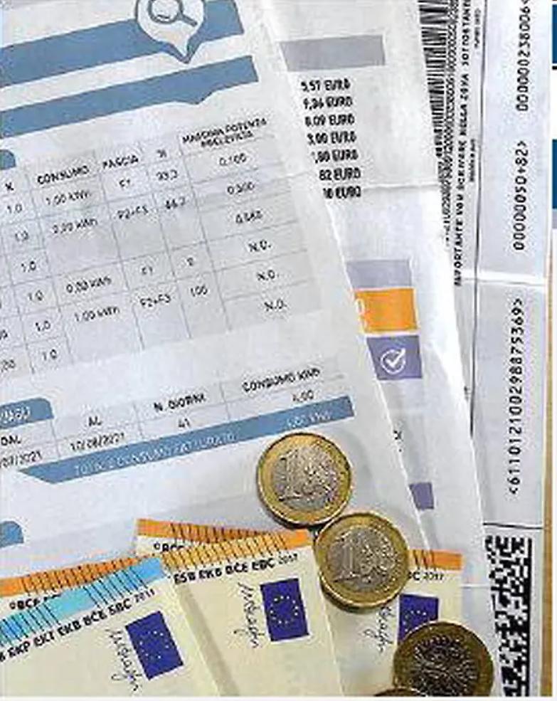 Caro bollette, dal Cdm altri aiuti a famiglie e imprese su elettricit&agrave; e gas