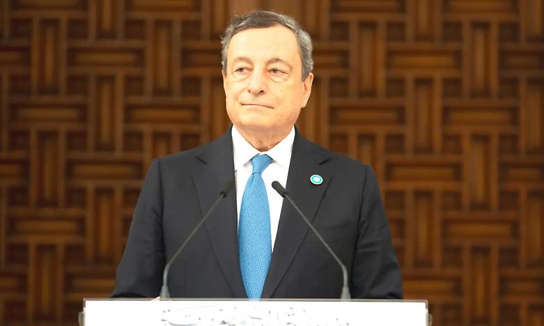 Draghi come Pertini: costretto a smentire i suoi &ldquo;attacchi&rdquo; a Conte