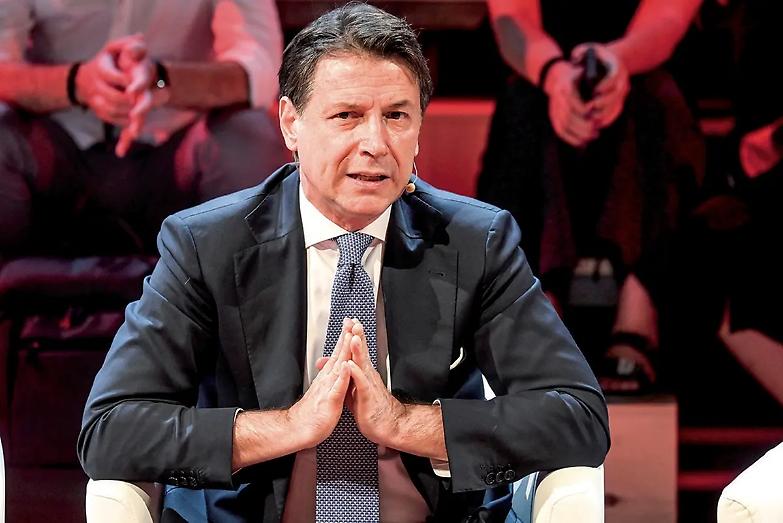 Lo chiamavano &ldquo; rinvio&rdquo; Cos&igrave; Conte ha fatto dell&rsquo;indecisione uno stile