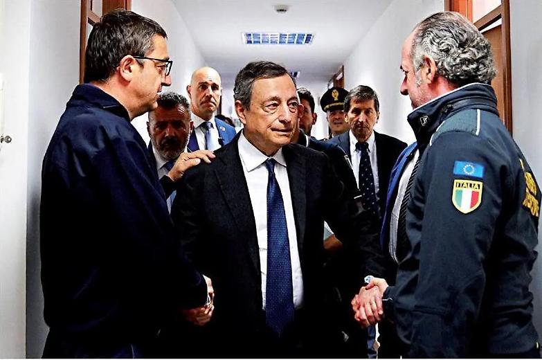 Scintille sul dl Aiuti Dubbi pentastellati sul s&igrave; alla fiducia Ed &egrave; bagarre col Pd