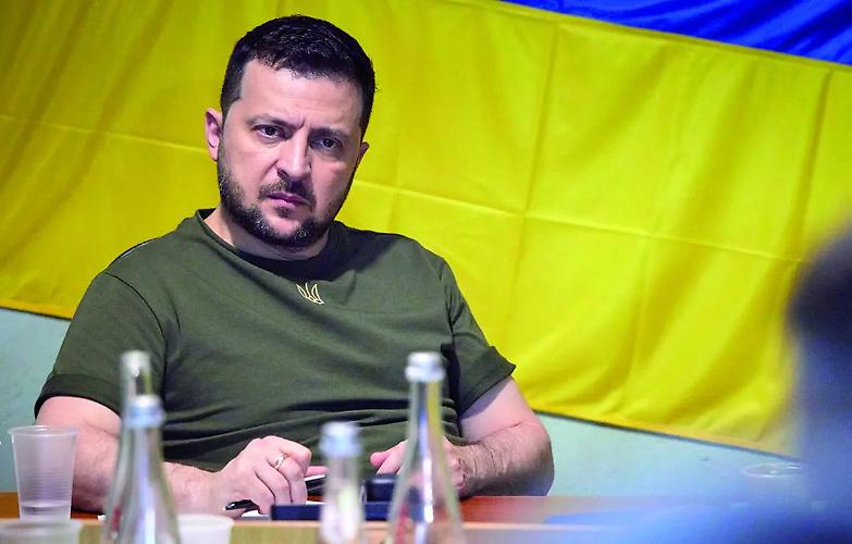 &laquo;Gli ucraini possono viaggiare&raquo; Zelensky bacchetta i generali