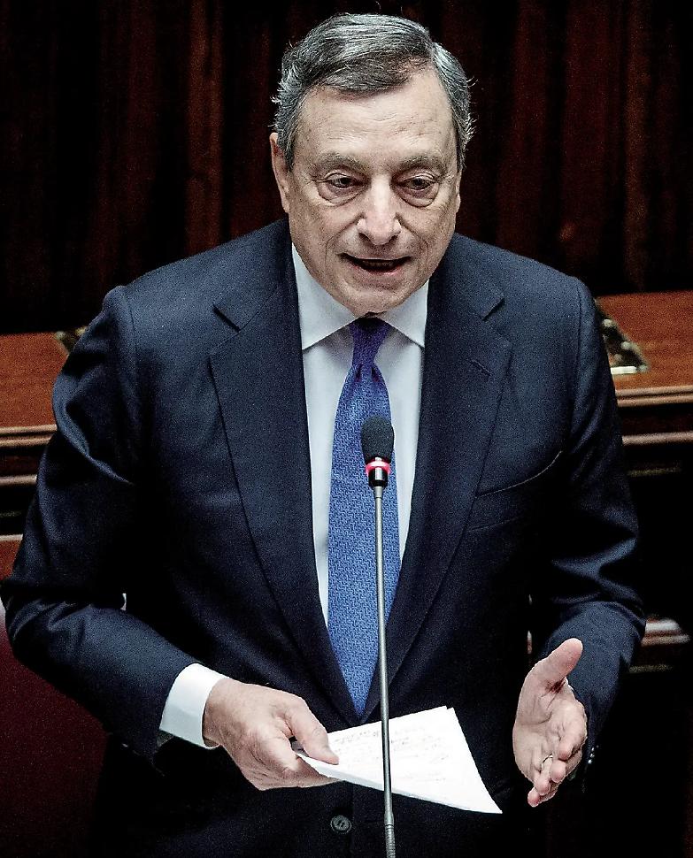 Botta e risposta tra Santori e Salvini sulla cannabis E la Lega fa muro