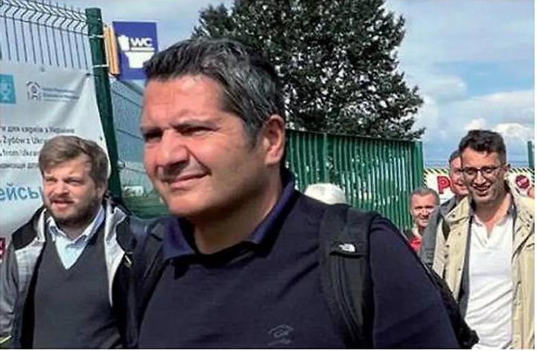 Costruiamo la pace sotto un cielo di bombe: la marcia non violenta nella capitale ucraina