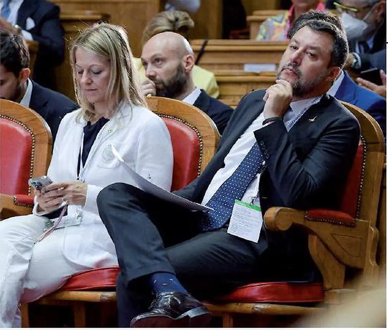 Pd, Lega e forzisti dettano la linea &laquo;Niente governo senza grillini&raquo;