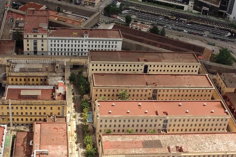 2223 detenuti per 1501 posti Il carcere di Poggioreale &egrave; il solito inaccettabile inferno