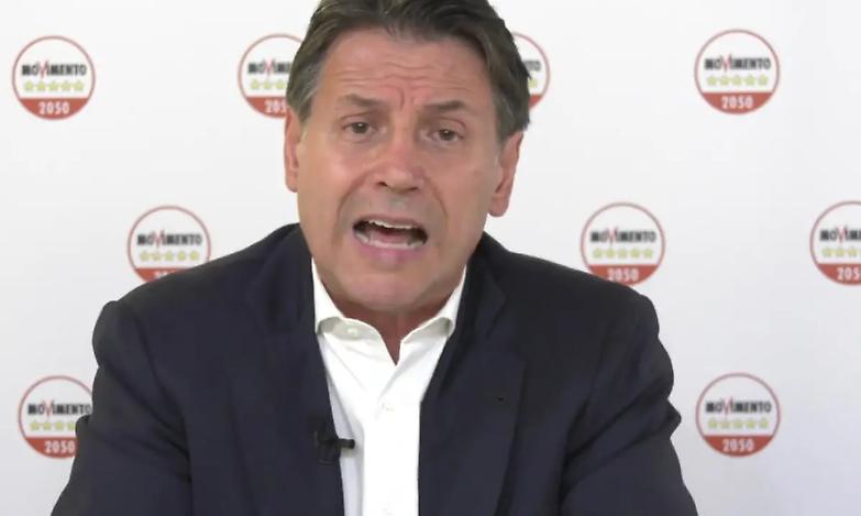 Passa la linea Grillo: nessuna deroga sul doppio mandato. Fuori i big del M5S