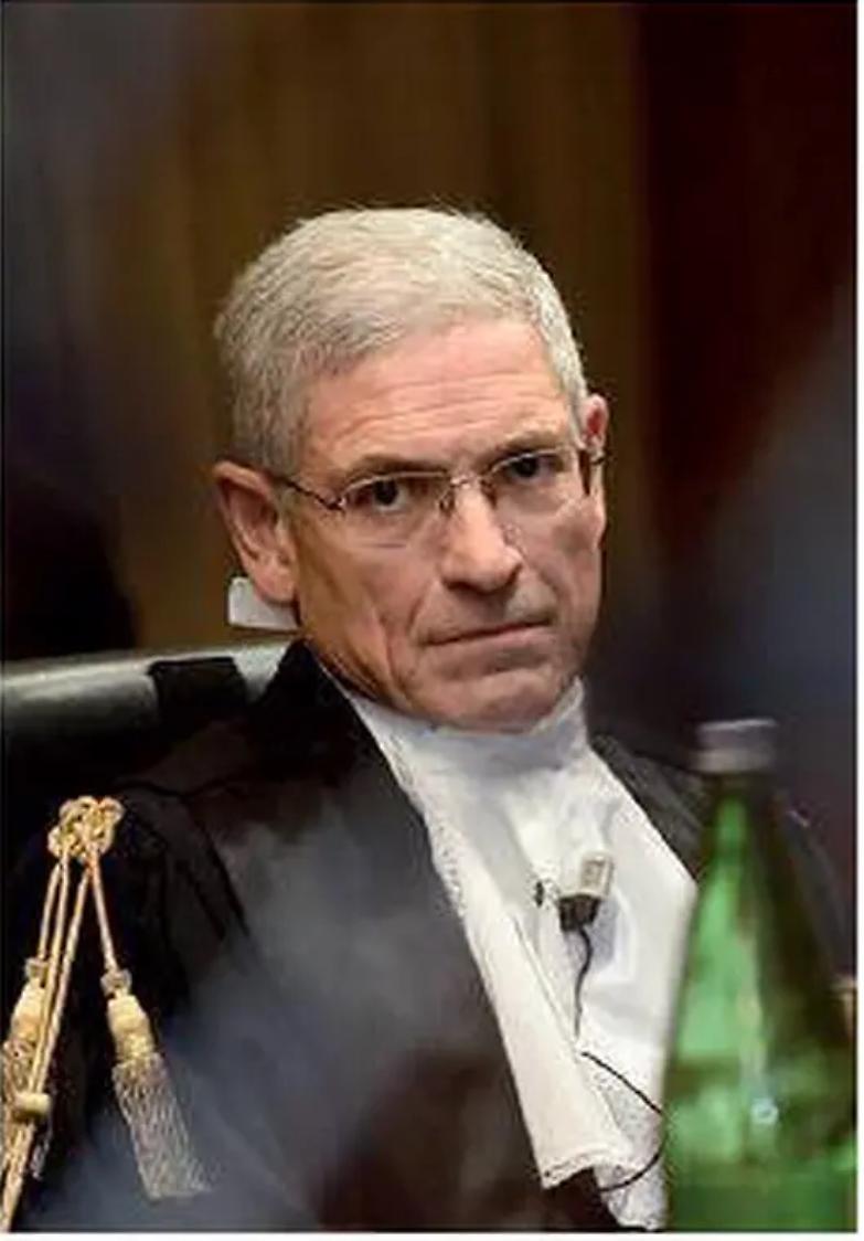 Professore ordinario e avvocato specialista