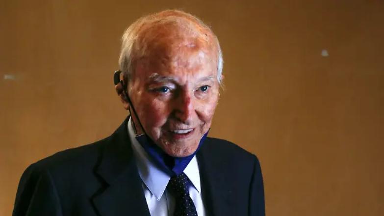 Piero Angela morto a 93 anni: con &ldquo;Super Quark&rdquo; port&ograve; la scienza in tv