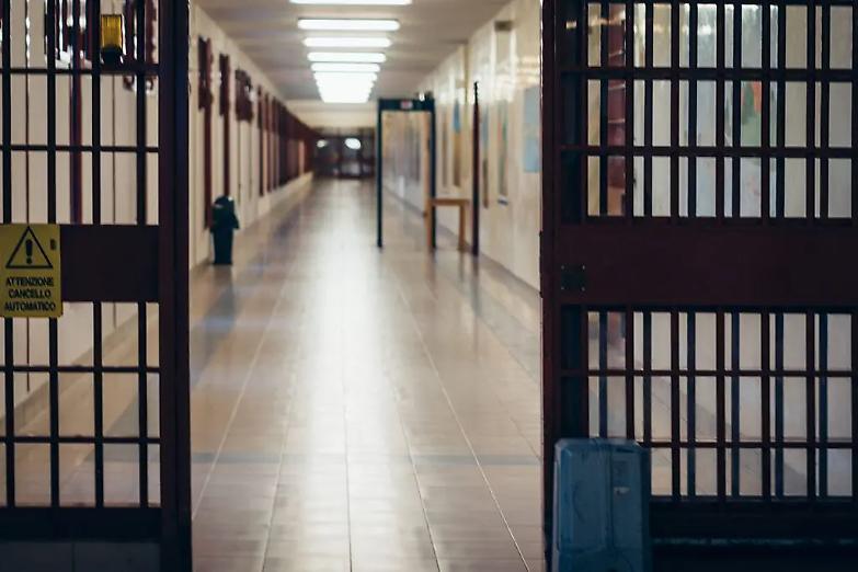 In carcere a 84 anni dopo aver accoltellato il marito, la Garante: &laquo;La faremo uscire&raquo;