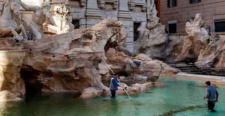 Ruba 1 euro dalla Fontana di Trevi: due mesi di carcere. Ma scatta la prescrizione