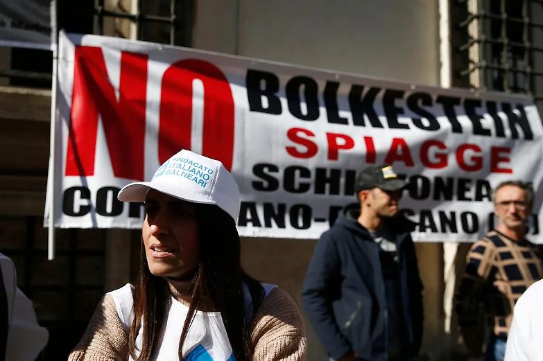 Le spiagge italiane? Bollenti pi&ugrave; per la Bolkestein che per il climate change