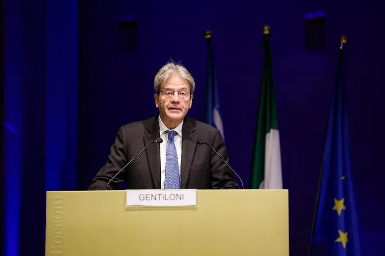 Gentiloni: &laquo;Non permetteremo che la Russia finanzi la guerra con il gas&raquo;