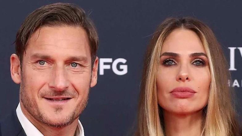 "Rapporti civili ma distaccati". Totti e Ilary tornano sotto lo stesso tetto