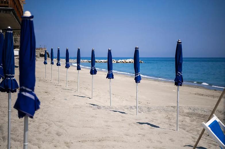 La musica disturba il sonno di due magistrati: arriva la mega multa