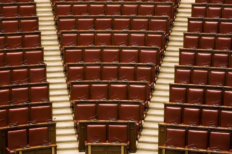 Il Senato approva il decreto Aiuti: sulla legislatura pu&ograve; calare il sipario