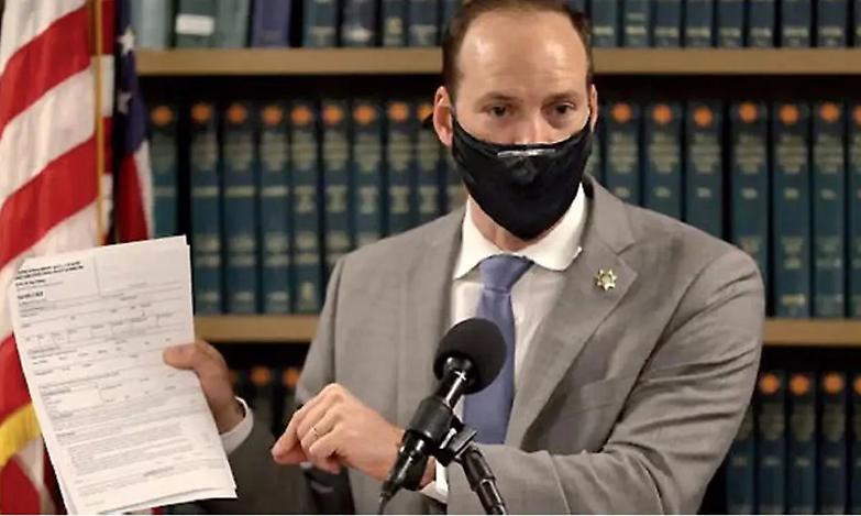 La polizia l&rsquo;arresta con la prova del Dna preso illegalmente