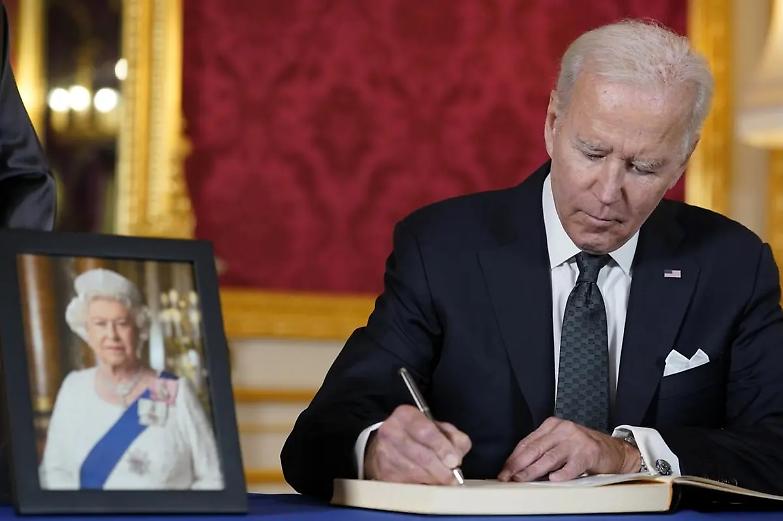 I leader mondiali ai funerali della Regina, ma Putin non c'&egrave;. &laquo;Non invitarci &egrave; immorale&raquo;