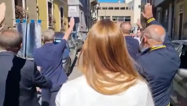 Saluto fascista al funerale, la versione dell'assessore La Russa: "&Egrave; un rituale militare"