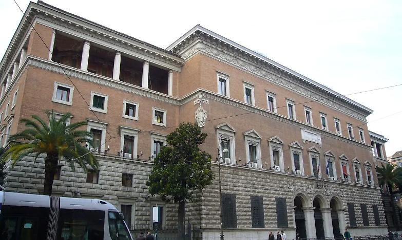 Sar&agrave; ora di "cacciare" i magistrati dal ministero della Giustizia?