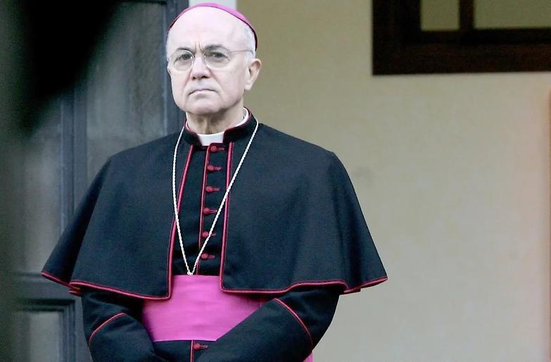 Monsignor Vigan&ograve; benedice la Meloni "sovranista". E dichiara guerra ai diritti Lgbtq
