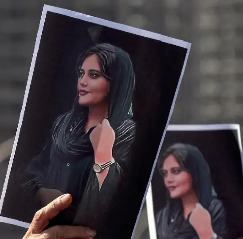 Ma le giovani nelle piazze iraniane non sognano &ldquo;Tik Tok&rdquo;