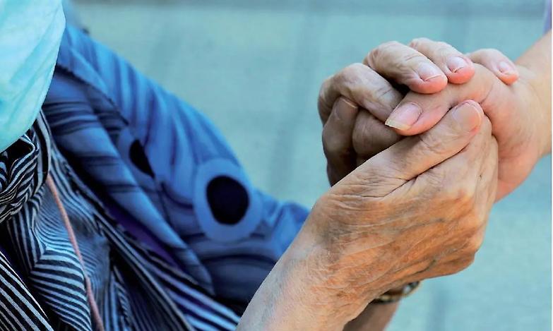 Il buco nero delle rsa. Inchiesta su degrado e disagi da nord a sud