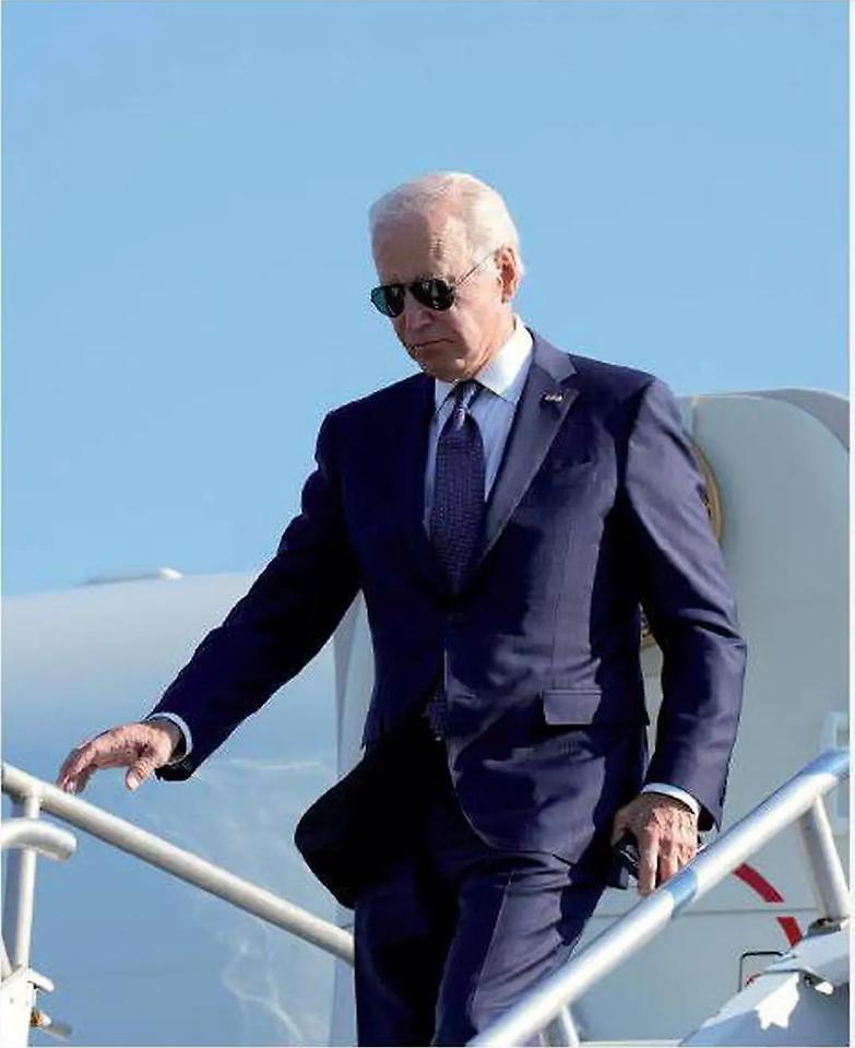 Il G7: accanto a Kiev fino alla vittoria Ma la Russia apre...