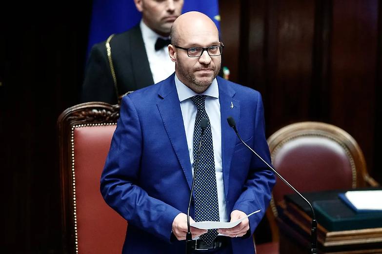 Fontana presidente: ultr&agrave; della fede, della famiglia e del Verona