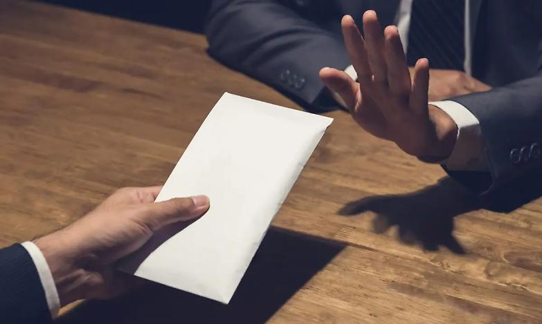 Anticorruzione: se gli uffici giudiziari non rispettano la legge