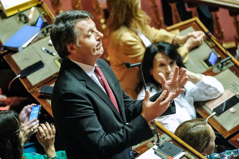Renzi attacca il Pd: &laquo;La vostra non &egrave; opposizione, &egrave; masochismo&raquo;