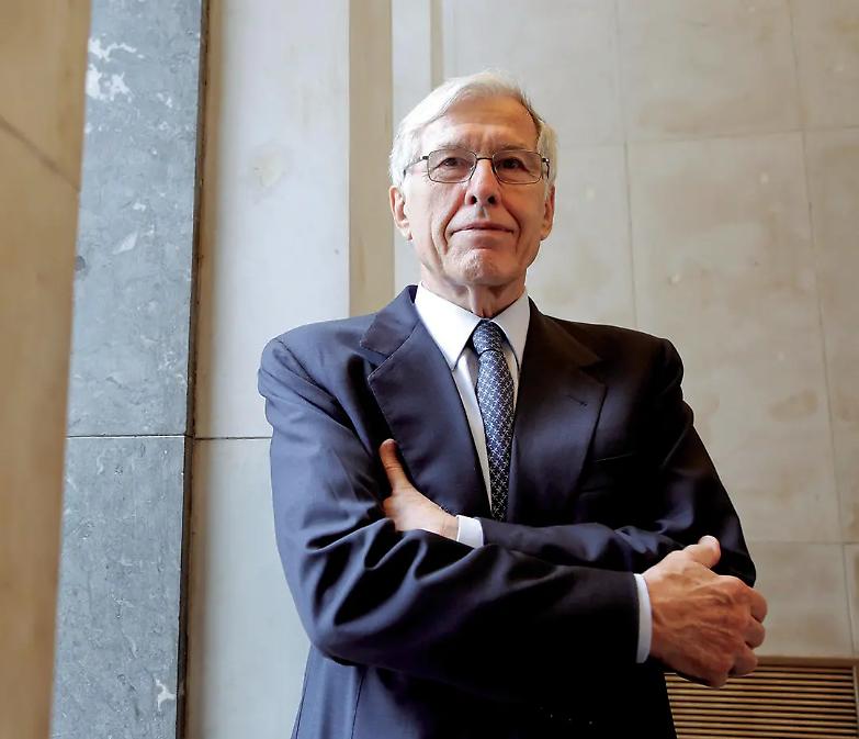 &laquo;La doppia fedelt&agrave; dell&rsquo;avvocato: verso il cliente e l&rsquo;ordinamento&raquo;