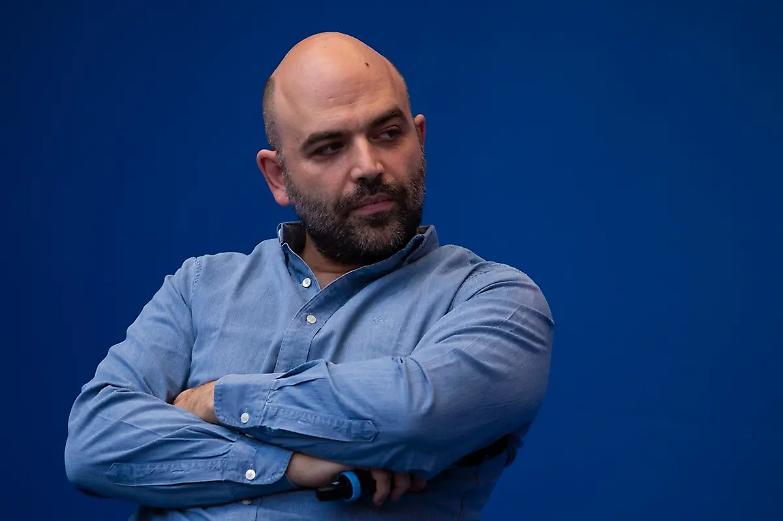 Saviano: &laquo;&Egrave; un governo che si fa Stato-padre, ma spero ancora in Nordio&raquo;