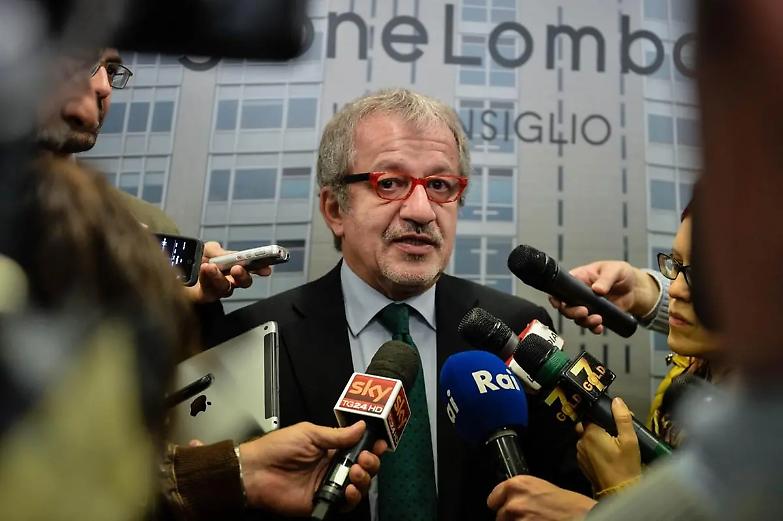 Lutto nel mondo della politica, &egrave; morto Roberto Maroni | Salvini: &laquo;Grande segretario, leghista per sempre&raquo; | Renzi: &laquo;Bello conoscerti, ciao Bobo&raquo;