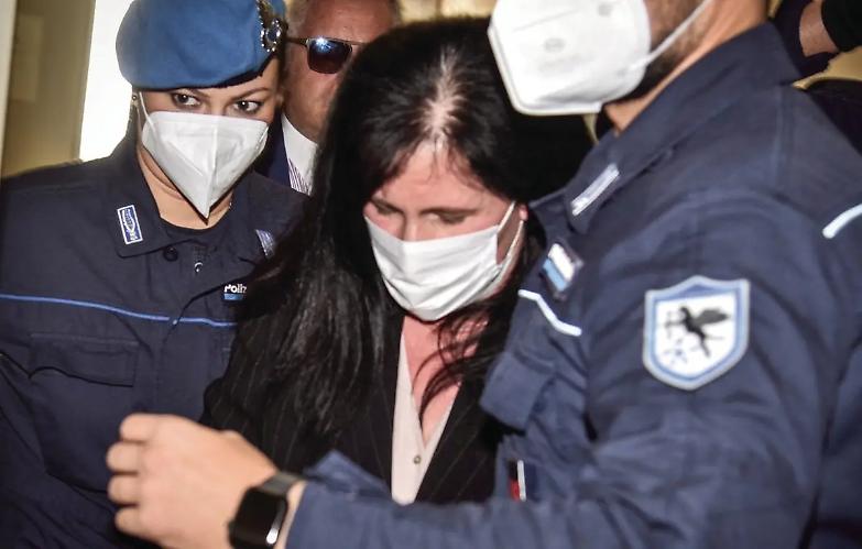 In tv la telefonata tra Pifferi e il legale &laquo;Volevo ricordare che &egrave; una persona&raquo;