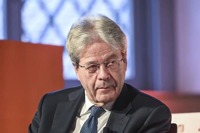 Pnrr, Gentiloni avverte il governo: &laquo;Sulle riforme saremo inflessibili&raquo;