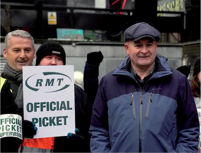 La Gran Bretagna come con Thatcher: scioperi imponenti e conflitto sociale