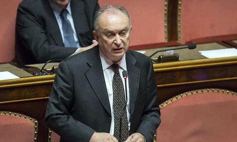 L&rsquo;ex senatore Antonio D&rsquo;Al&igrave; si costituisce al carcere di Opera