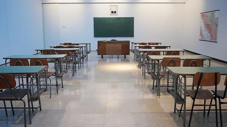 Valditara: stop agli smartphone in classe. Ma non ci saranno sanzioni