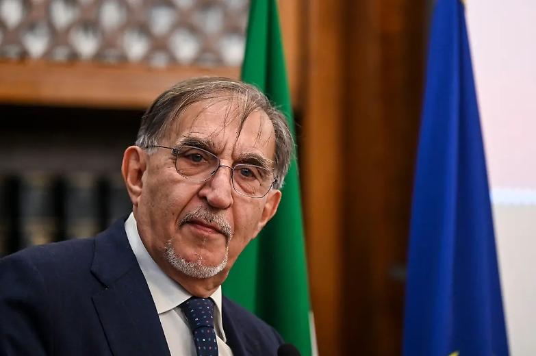 Msi, Rauti e La Russa celebrano l&rsquo;anniversario. Ira dem: &ldquo;Si dimettano&rdquo;