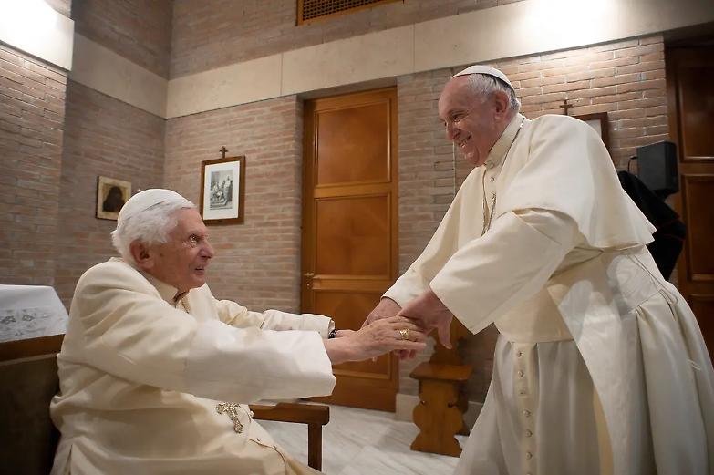 Benedetto XVI, primo Papa emerito della storia: ecco chi era Joseph Ratzinger